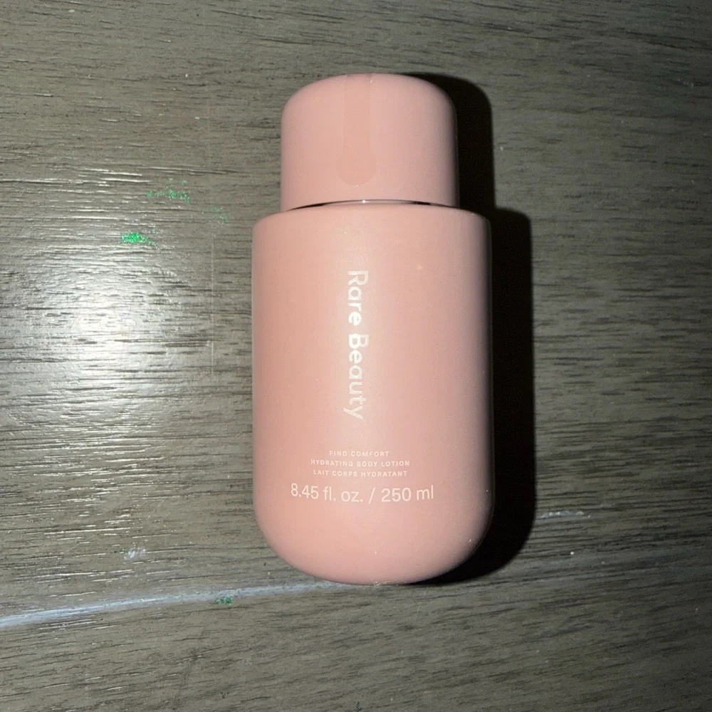Rare Beauty Fresh Comfort Hydrating Body Lotion - Soft Pink - Picture 1 of 4